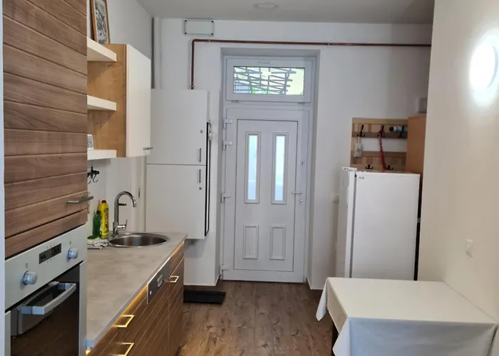 Calvary-1 Apartament *